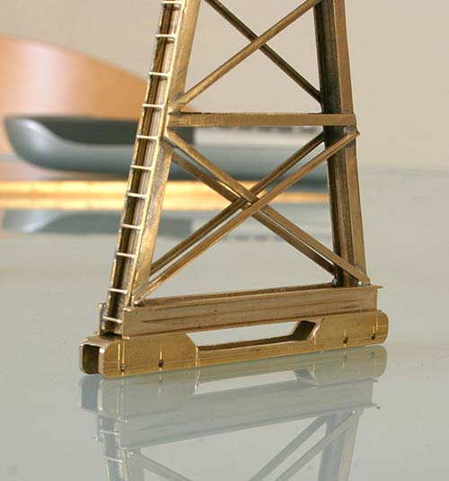 [Image: crane24.jpg]